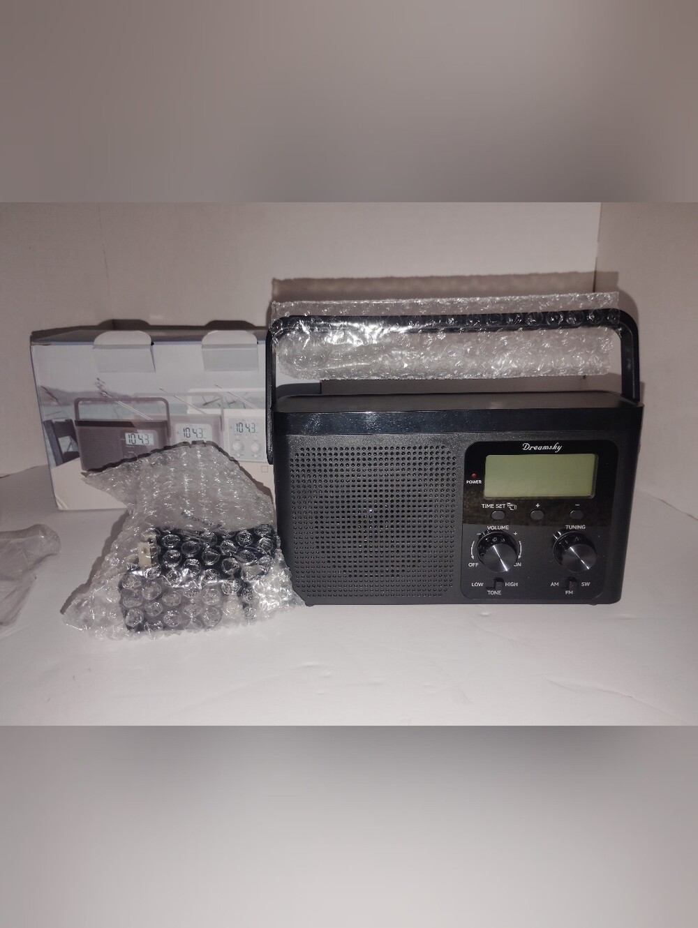 Dreamsky DS6226 Portable AM/FM/SW Radio, Black